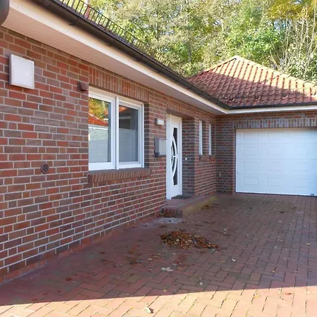 Waldglueck Holiday home Hage